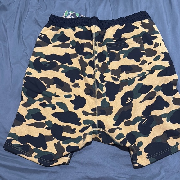Bape Men's Camouflage Shorts - Black and Tan - Picture 2 of 2